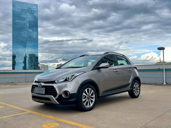 HYUNDAI HB20X 1.6 16V PREMIUM FLEX 4P AUTOMÁTICO